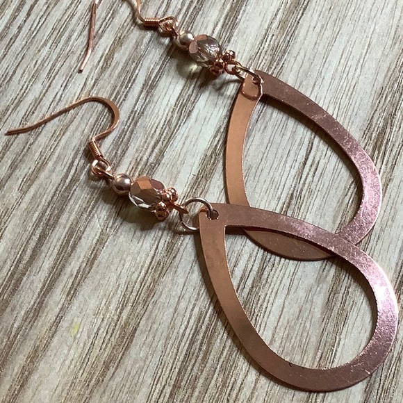 Open Rose Gold Teardrops. - Picture 2 of 3